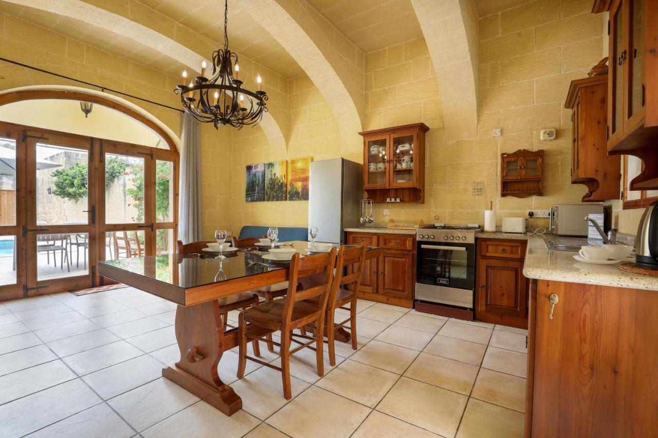 Superb Maltese Farmhouse With Private Pool Villa Victoria Kültér fotó