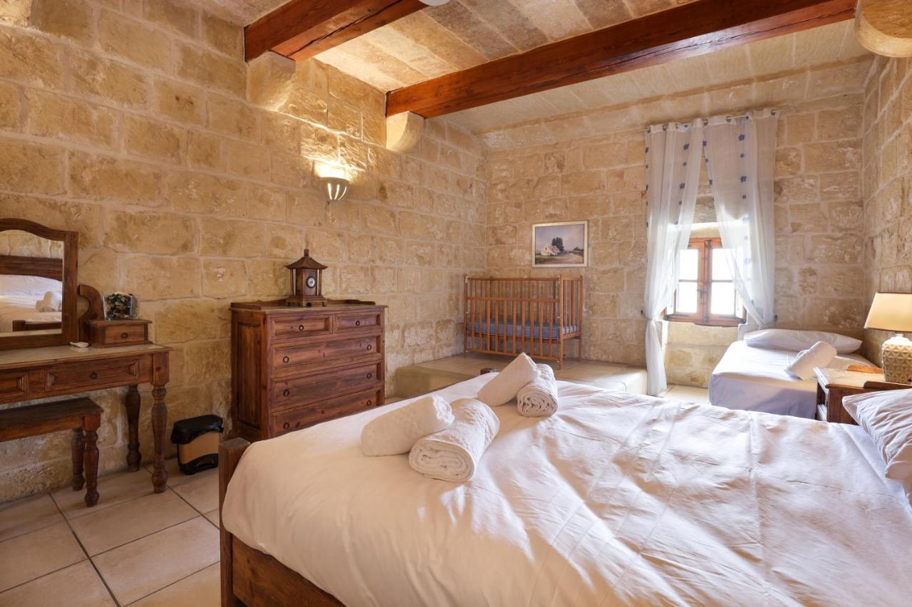 Superb Maltese Farmhouse With Private Pool Villa Victoria Kültér fotó