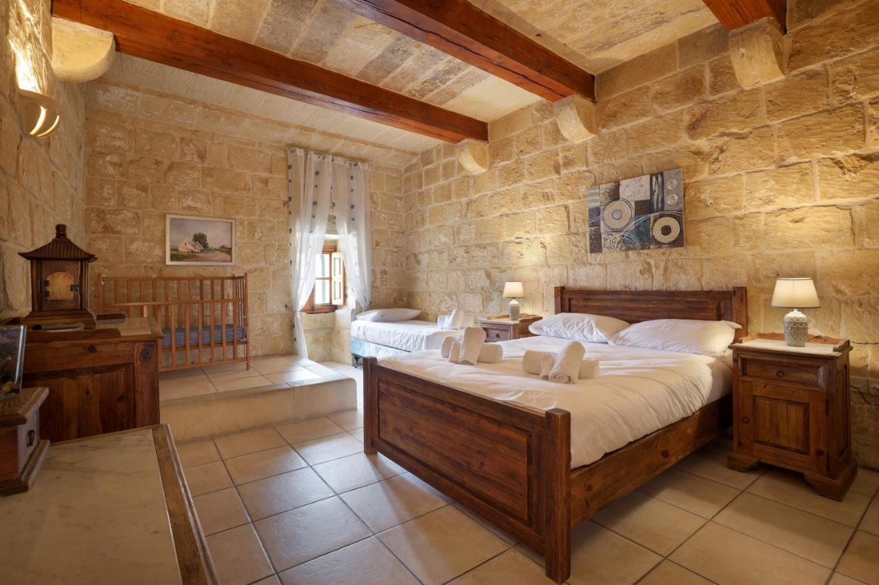 Superb Maltese Farmhouse With Private Pool Villa Victoria Kültér fotó